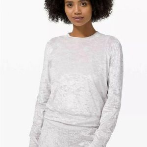 Lululemon Warm Down Crew *Crushed Velvet special edition
Chrome EUC